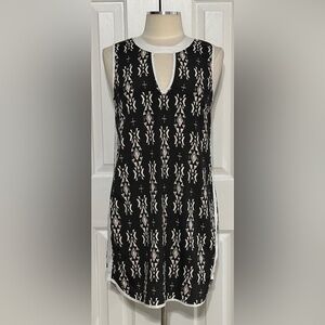 Asher by Fab’rik Black & Ivory Geometric Shift Dress Size M
